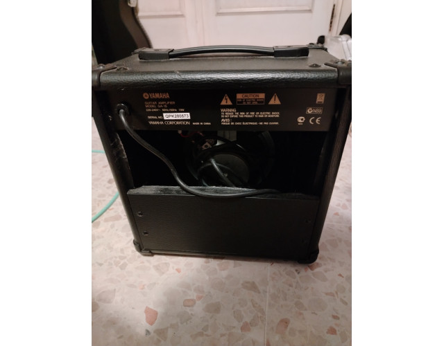 Amplificador Yamaha GA-15