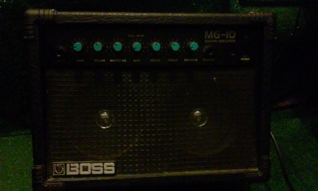 Amplificador de guutarra Boss MG-10