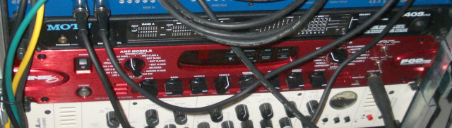 POD PRO (amplificadores guitarra) Enrackable y con salidas digitales Spdif.