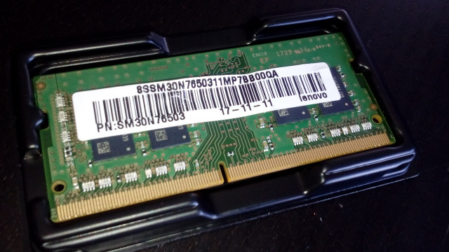 RAM Lenovo - 4 GB DDR4 PC4 2400 Non ECC SO DIMM - Envío incluído