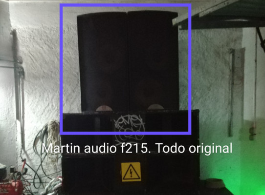 Martin Audio F215