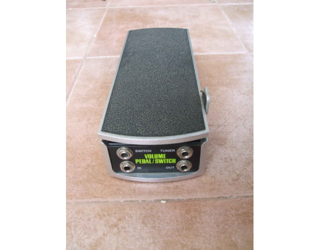 Ernie Ball 6168 Mono 250K Pedal de Volumen con Switch.