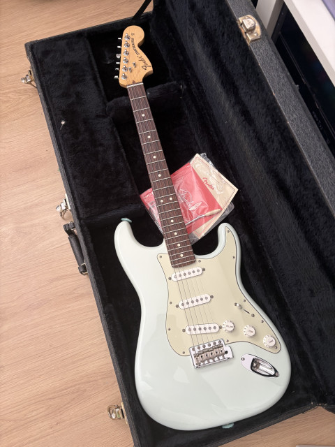 Fender Stratocaster American Special-Impecable