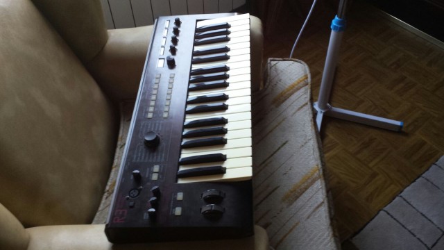 Vendo Korg R3.