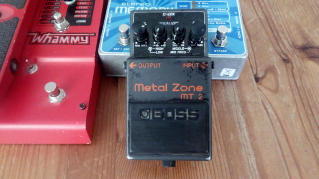 Boss Metal Zone MT-2 Pedal Guitarra Distorsión
