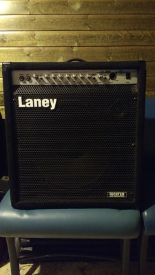 Amplificador de bajo Laney RB6