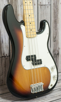 Fender Standard precission
