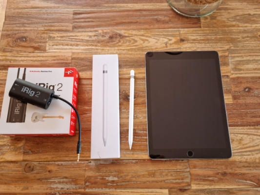 iPad Pro 9.7 + Apple Pencil + iRig 2