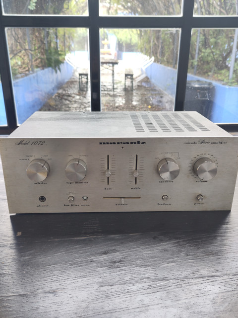 Amplificador Marantz 1072