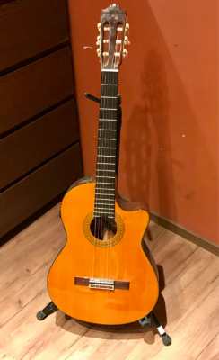 Guitarra Yamaha CGX171 Nylon