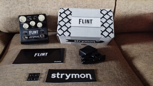 Strymon Flint v1 (Reverb + Tremolo) [RESERVADO]