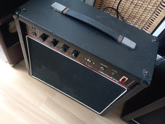 Amplificador Intermusic made in UK de los 70s