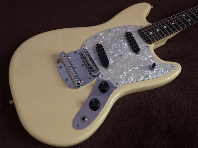 Fender Mustang