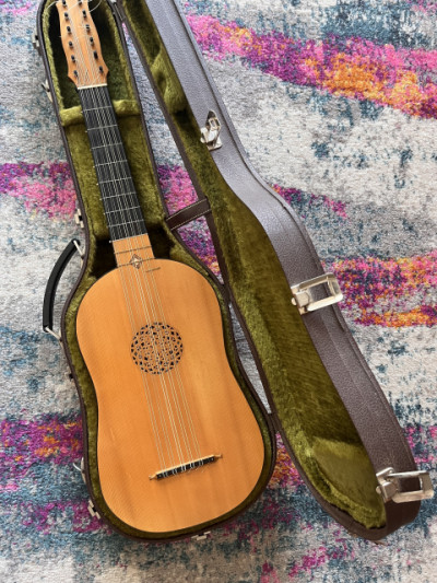 Vihuela de mano luthier Carlos González