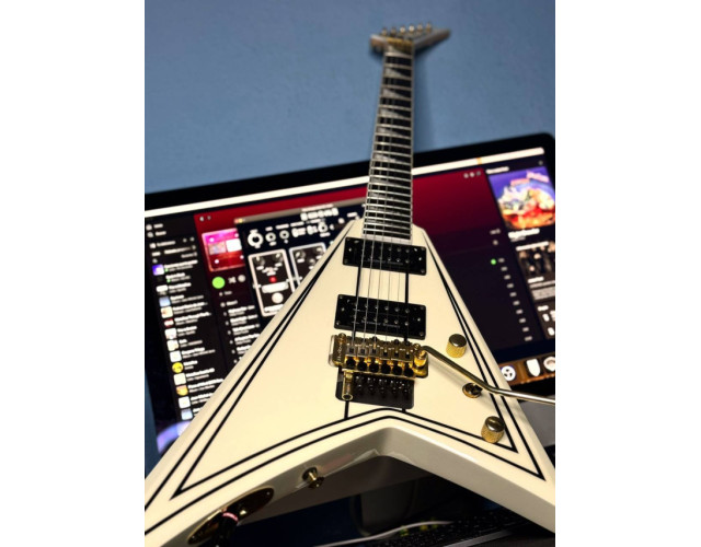 Jackson RR3 Ivory con Emg Het Set