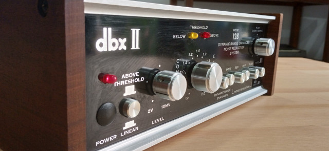 DBX 128 Compressor/Dynamic Range Enhancer