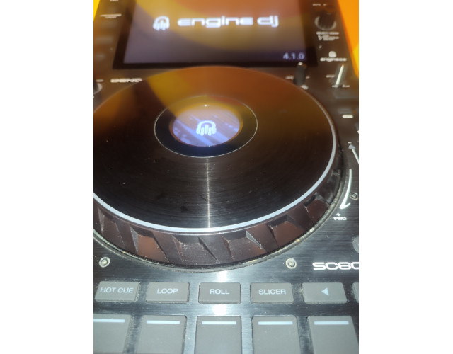 Denon sc6000 prime sc-6000 prime  Perfecto estado  Actualizado al último firmware. No cambio no negocio  Atiendo WhatsAp