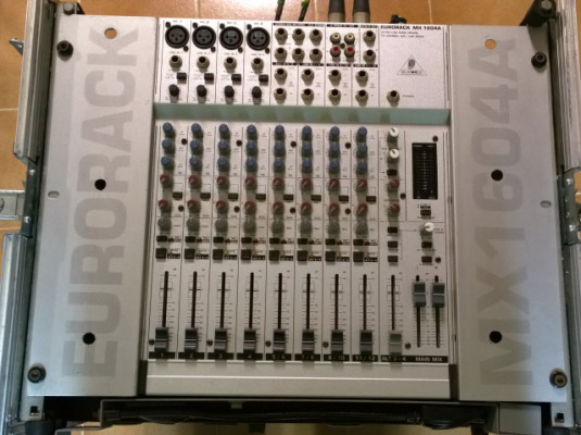 Mezclador Behringer 16 canales