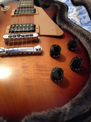 Gibson Les Paul Studio 2014 desert burst con estuche.-