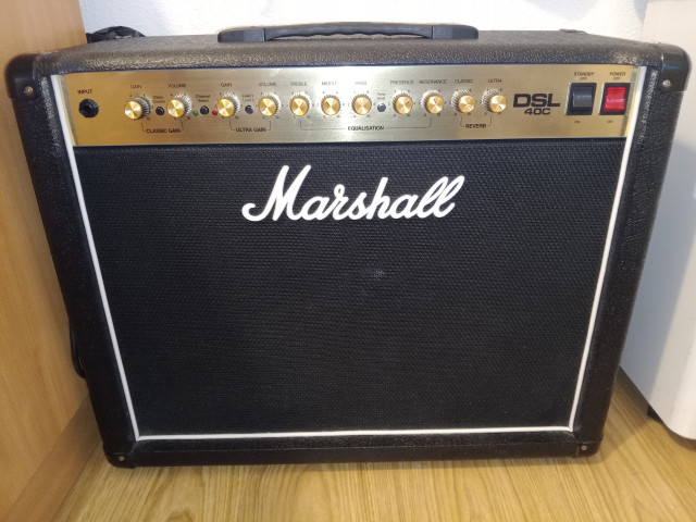 Marshall DSL40C con V30 Uk