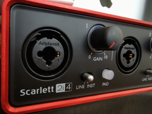 Interfaz de audio USB Scarlett 2i4 (2ª generación)
