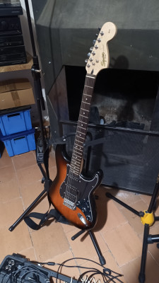 Squire Affinity by Fender