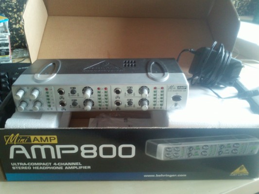 Amplificador para 4 salidas de Cascos AMP800