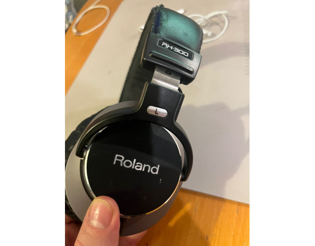 Auriculares Roland RH-300 (3 unidades disponibles)