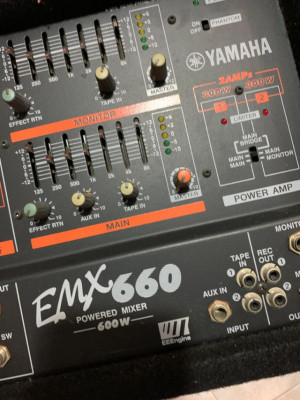 Mesa amplificada Yamaha EMX660