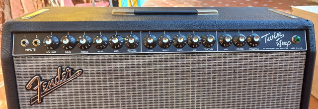 Fender Twin Amp Black Face. Regalo Flight case con ruedas