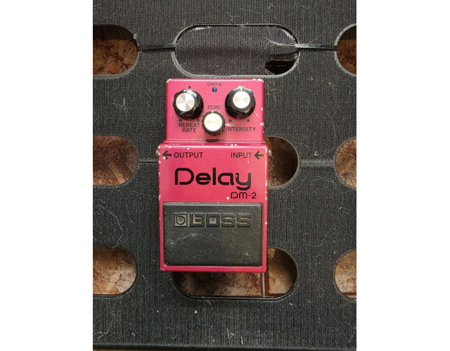 Boss DM-2 Delay MIJ Vintage Japonés – Analógico Original 1981-1984
