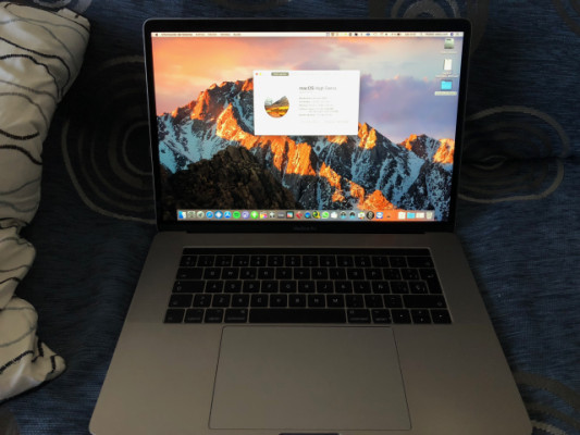 MacBook Pro 2017 15" 2.9 SSD 512 Radeon Pro 560 4096 MB