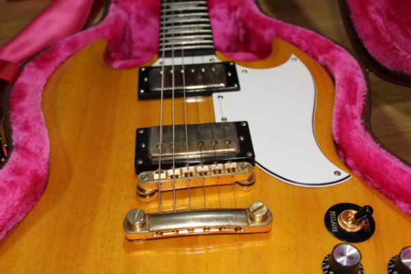 Guitarra Epiphone SG Korina