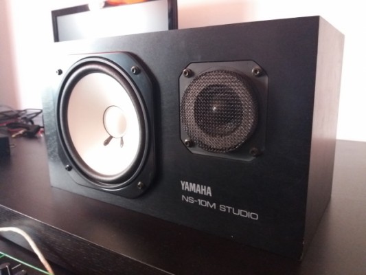 Monitores Yamaha NS 10 M Studio. Tweeter a reparar.