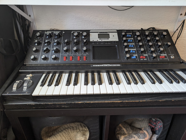 Sintetizadores, Drum Machines y Equipo De Estudio