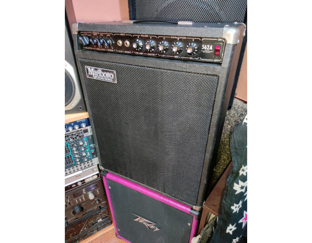 Amplificador Marlboro 562A (USA, años 70-80). Muchas mods y altavoz Fender.