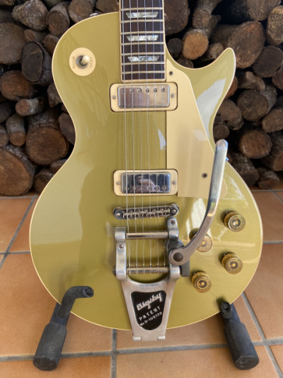 RESERVADA - Gibson Les Paul Deluxe 1979 Gold Top refin