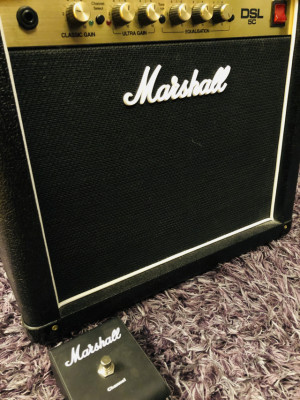 Amplificador guitarra Marshall DSL5C combo 5w