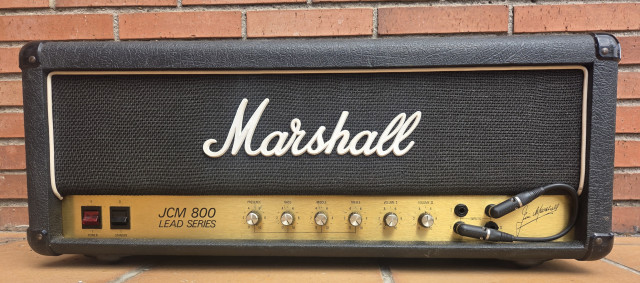 Marshall JCM 800