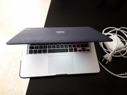 Macbook pro 13" med.2012 i5 4gb 500gb. se entrega con cargador or