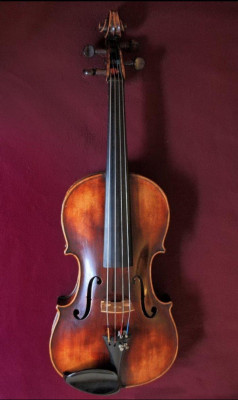 Viola Stradivarius