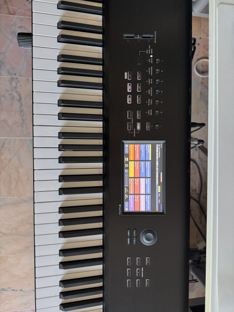 Korg Nautilus 88 AT