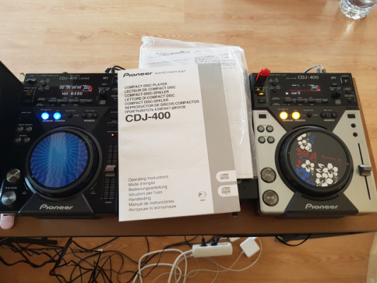 Pareja Pioneer CDJ-400