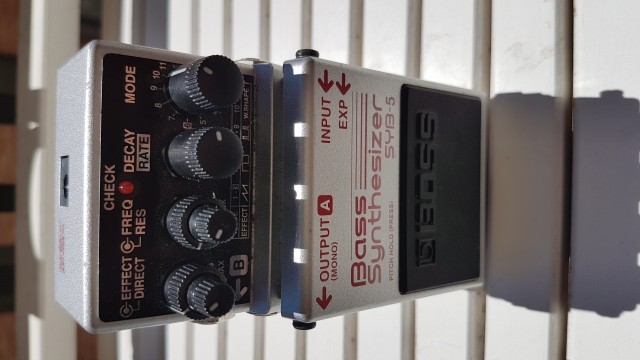 Pedal Boss Bass Synthesizer SYB-5