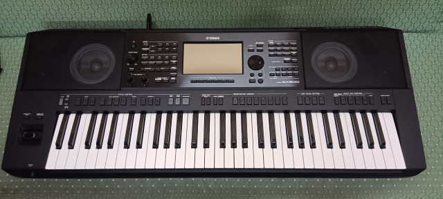 Yamaha PSR SX900