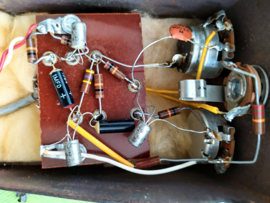 Maestro Fuzz-Tone FZ-1A 100% original, 1966 de segunda mano 