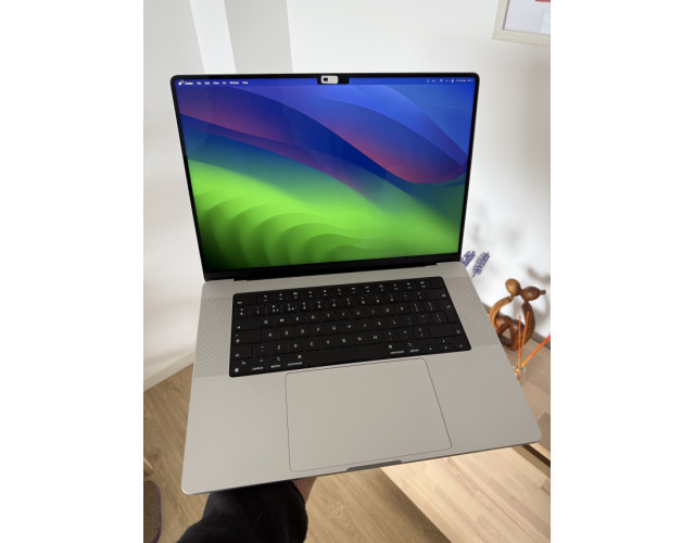 Apple MacBook Pro M1 Pro / 16GB RAM / 1TB SSD