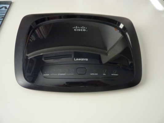 ROUTER linksys cisco wag120n