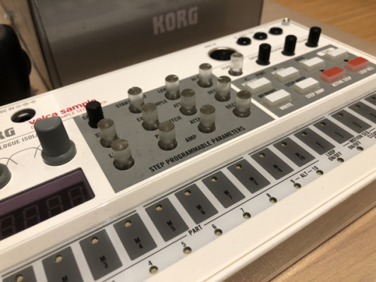 Korg Volca sample digital sampler sequencer