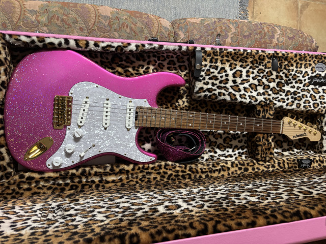 Vendo guitarra Edwards pink sparkle